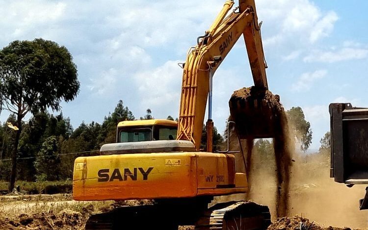 EXCAVATOR-20-TONNE-750x563